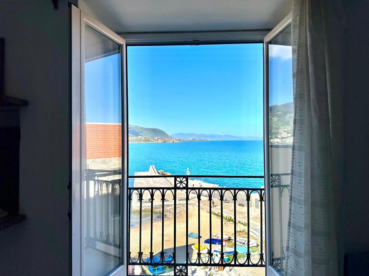 Molo Sea View Apartment Cefalu